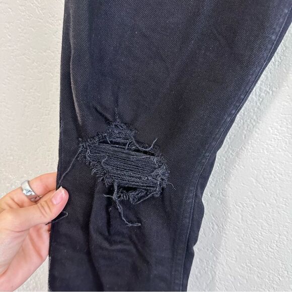 Re/Done 90’s High Rise Ankle Crop in Jet Black with Rips Size 25 - Picture 7 of 12